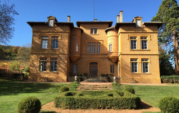 Groupe ESR PROM-S : Domain / Estate | COGNY (69640) | 550 m2 | 1 290 000 € 